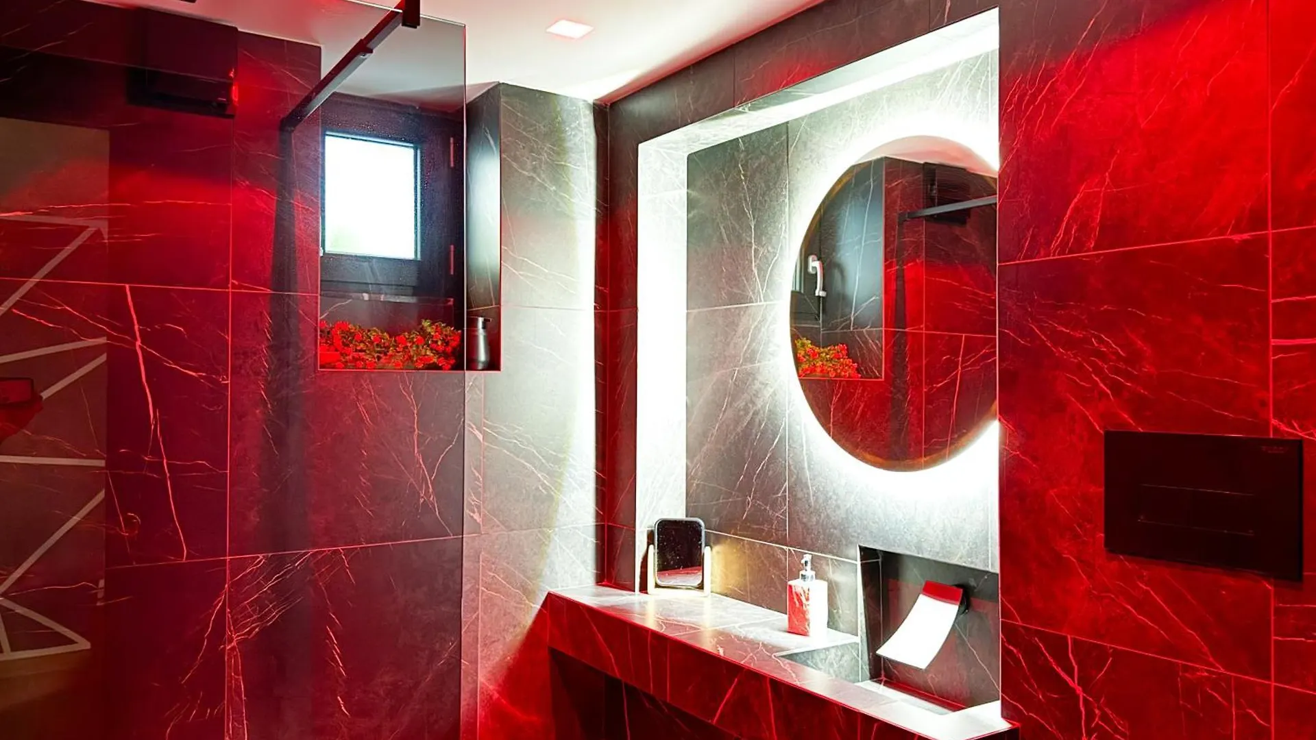 Rouge Suite & Spa Palermo Centro 0*,  Italia